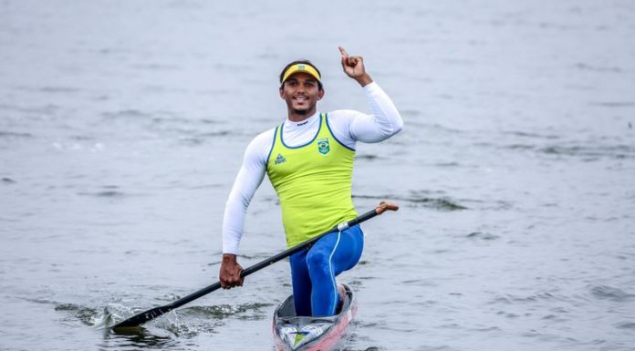 Brasil é ouro na canoagem velocidade e no triatlo revezamento misto