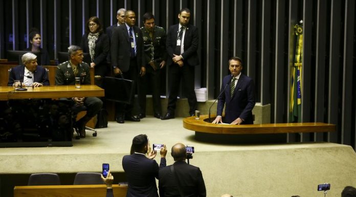 “Brasil precisa de quimioterapia para que não pereça”, diz Bolsonaro