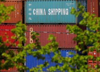 Governo eleva para US$ 56,7 bi previsão de superávit comercial no ano