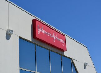 Johnson & Johnson é condenada a pagar multa de US$ 572 milhões