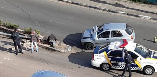 MOTORISTA DERRUBA POSTE EM JANDIRA