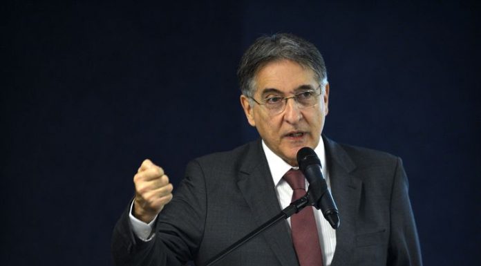 Fernando Pimentel volta a ser alvo de operação da Polícia Federal