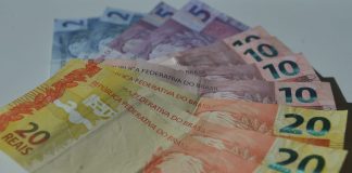 Governo propõe salário mínimo de R$ 1.039 em 2020
