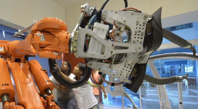 Profissões ligadas à tecnologia serão mais promissoras, mostra Senai
