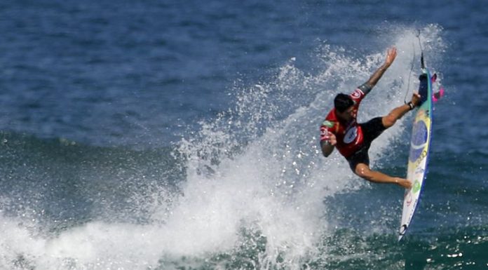 Surfe: Medina é vice no Taiti e Filipe Toledo lidera circuito mundial