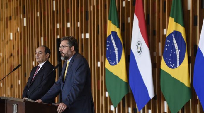 Brasil e Paraguai anunciam negociação de acordo automotivo