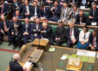 Câmara dos Lordes aprova lei para bloquear Brexit sem acordo