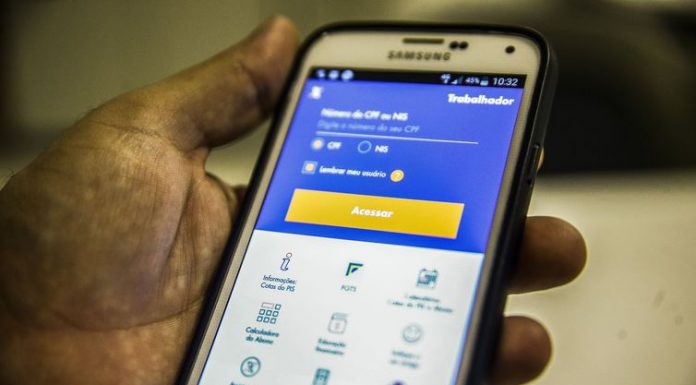 Com novos saques, aplicativo do FGTS lidera ranking em loja virtual