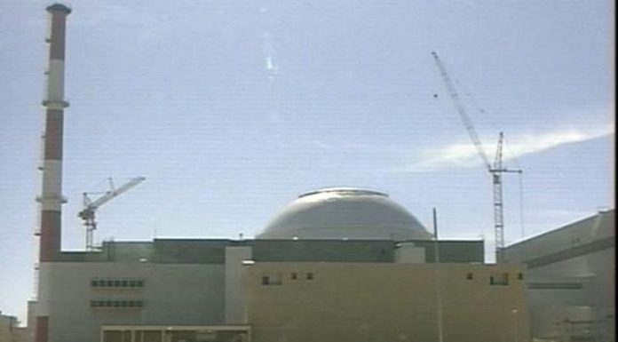Irã viola acordo nuclear e reforça enriquecimento de urânio