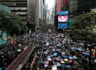 Protestos continuam em Hong Kong