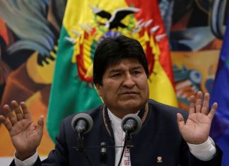 Com 99,99% das urnas apuradas, Evo Morales comemora vitória na Bolívia