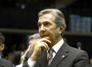 “Indignado com tentantiva de me envolver”, diz Collor sobre operação