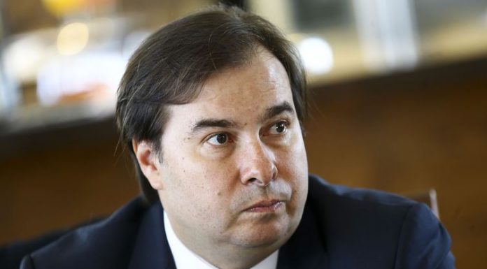 Para Maia, PIB aponta para redução de investimentos públicos