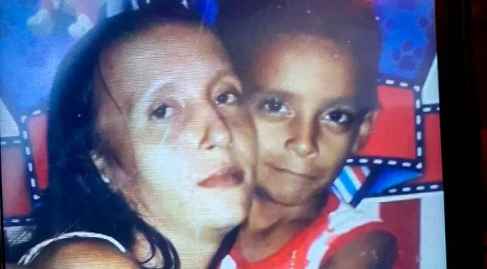 CHOCANTE: Garota de 13 anos mata o sobrinho, a irmã grávida e arranca o bebê do útero – VÍDEO