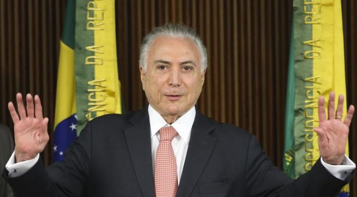 TRF2 permite a Temer sair do Brasil para palestra na Inglaterra