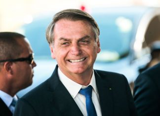 Bolsonaro defende excludente de ilicitude contra protestos violentos