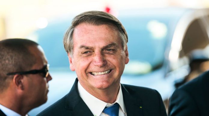 Bolsonaro defende excludente de ilicitude contra protestos violentos