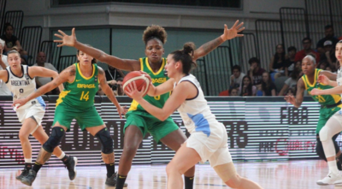 Brasil bate Argentina e se garante no Pré-Olímpico Mundial de Basquete