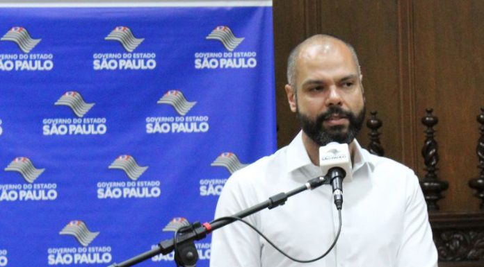Bruno Covas será internado para terceira sessão de quimioterapia