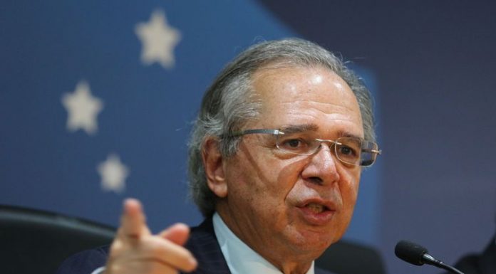 Guedes diz que não há “ponto inegociável” no pacote econômico