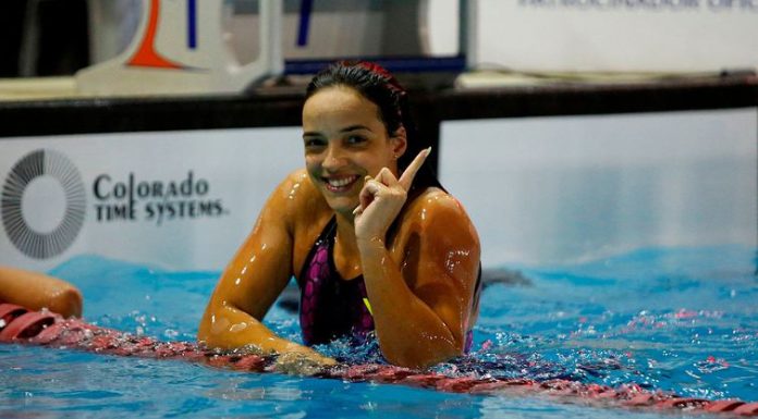 Jhennifer Conceição é ouro na Copa do Mundo de natação