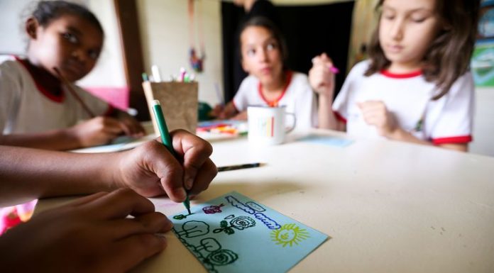 PF faz operação contra fraude na compra de merenda escolar em Jandira e cidades da região