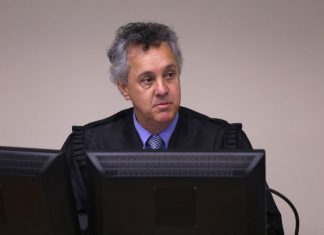 Relator no TRF4 condena Lula a 17 anos de prisão em caso do sítio