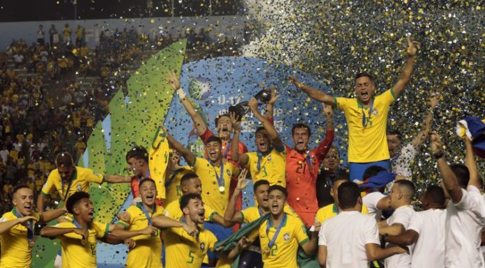 Seleção sub-17 vence México e é tetracampeã
