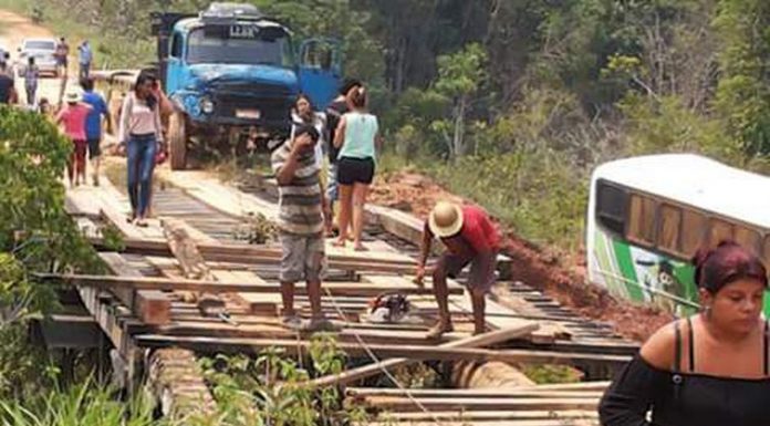 Bolsonaro diz que rodovia Porto Velho-Manaus será recuperada