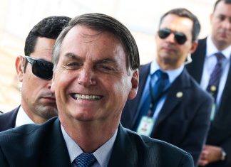 Em mensagem natalina, presidente relembra atentado e ações do governo