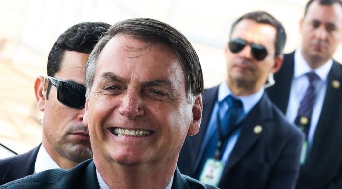Em mensagem natalina, presidente relembra atentado e ações do governo