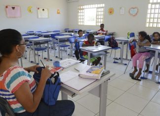 Em SP, professores da rede pública anunciam greve em aula presencial