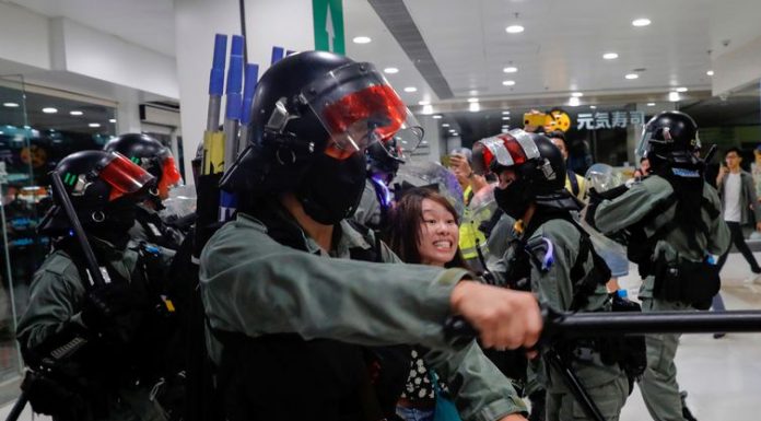 Protestos se intensificam em Hong Kong