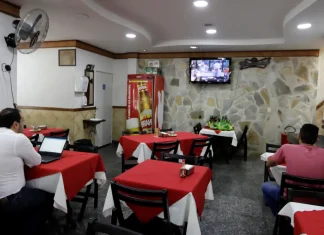 Empresas de comida rápida não têm cartaz do protocolo Não se Cale