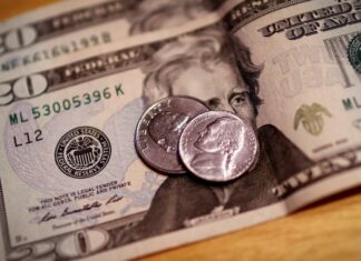 Dólar cai para R$ 5,10 após declarações de Haddad sobre reformas