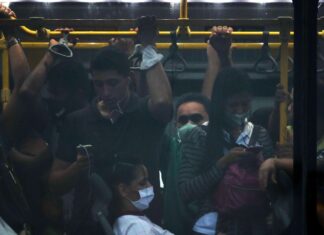 Covid-19: infectologistas defendem volta das máscaras e mais vacinação