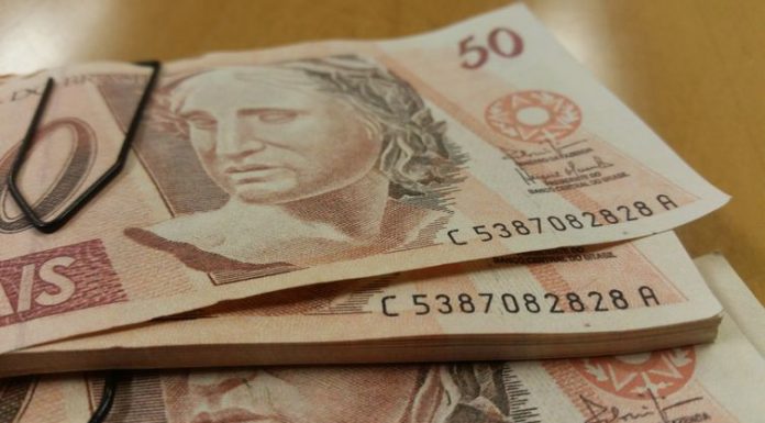 Cheque especial terá juros limitados a partir de segunda-feira