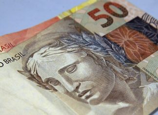 Rendimento médio de brasileiros cai a 82% em maio devido à covid-19