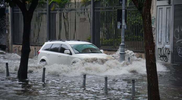 Chuva em São Paulo ultrapassa média para fevereiro