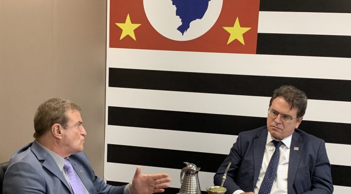 Deputado Cezar pede ao secretário Lummertz apoio na luta para que Santana de Parnaíba se torne estância turística