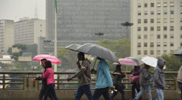 Governo de São Paulo suspende aulas em 37 escolas, devido a chuvas