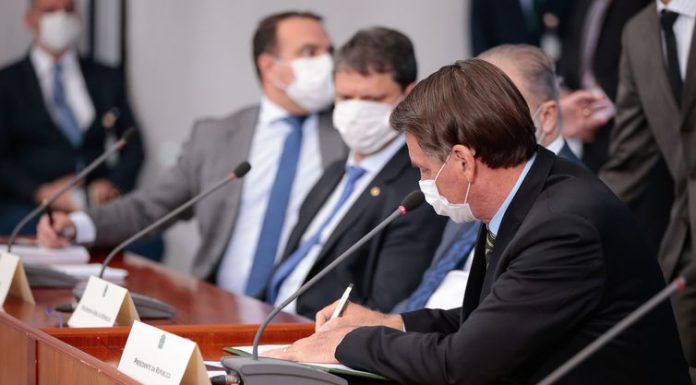 Aéreas poderão prorrogar reembolso de passagens