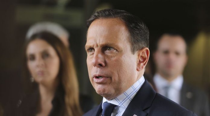 Após caso confirmado em equipe, Doria testa negativo para coronavírus