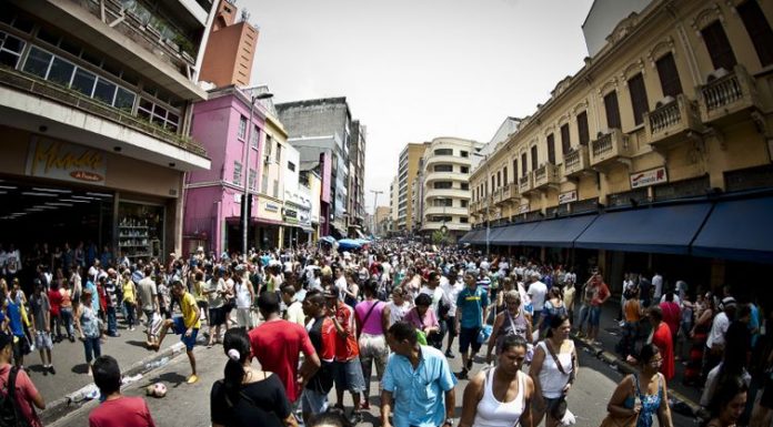 Prefeito de SP decreta fechamento do comércio a partir de sexta-feira