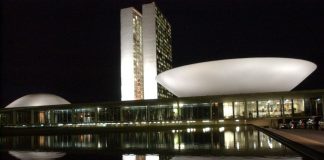 Projetos sobre orçamento impositivo recebem 57 propostas de emendas