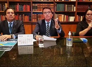 Bolsonaro espera retomada de atividades no país em até quatro meses
