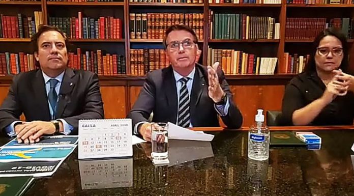Bolsonaro espera retomada de atividades no país em até quatro meses