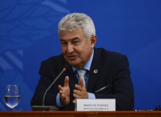 Marcos Pontes fala sobre lançamento de satélite brasileiro