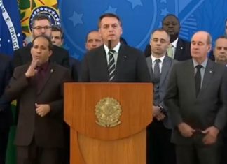 Bolsonaro faz live e tenta justificar saída de Moro, veja o vídeo Live do Bolsonaro