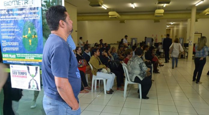 TSE suspende cancelamento de 2,5 milhões de títulos eleitorais